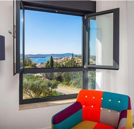 4 Bedroom Villa with Pool near Milna, Brac Island Sleeps 8 